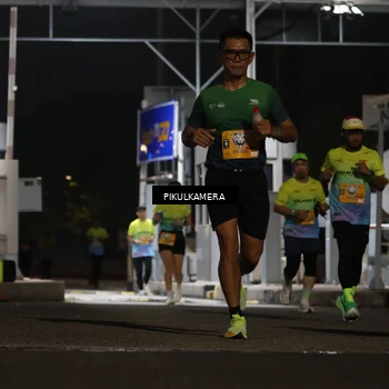 Runner Photo 7087343