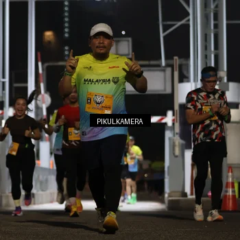 Runner Photo 7087433