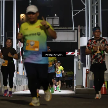 Runner Photo 7087436