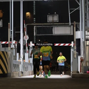 Runner Photo 7087466