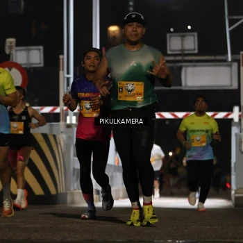Runner Photo 7087469