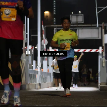 Runner Photo 7087477