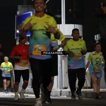 Runner Photo 7087543