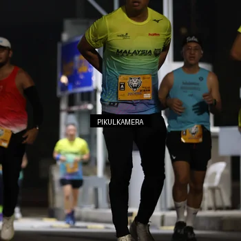 Runner Photo 7087546