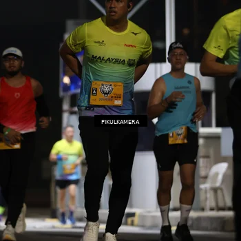 Runner Photo 7087551