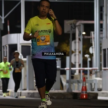 Runner Photo 7087564