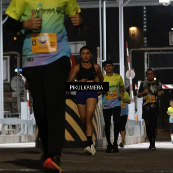 Runner Photo 7087595