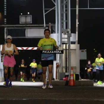 Runner Photo 7087600