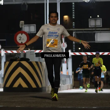 Runner Photo 7087628
