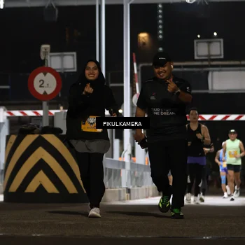 Runner Photo 7087654