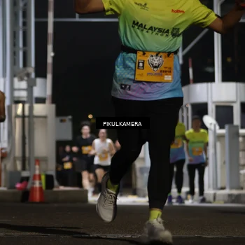 Runner Photo 7087677