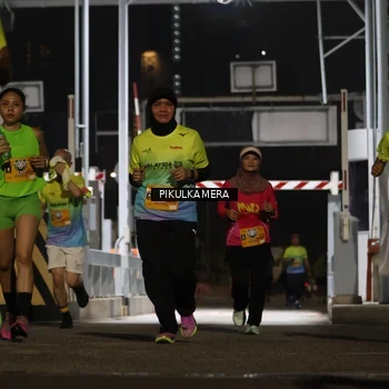 Runner Photo 7087703