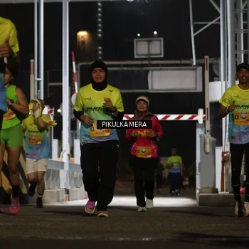 Runner Photo 7087705