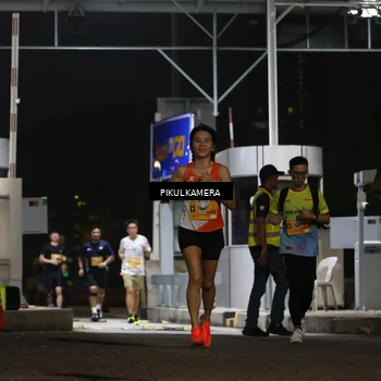 Runner Photo 7087743