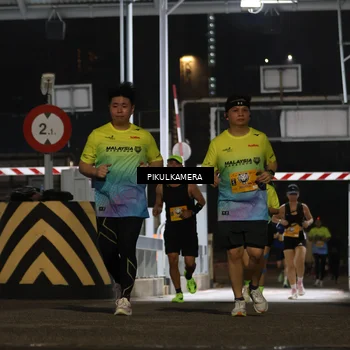 Runner Photo 7087789