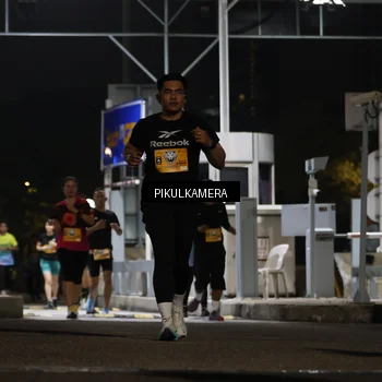 Runner Photo 7087798