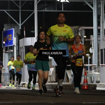 Runner Photo 7087828