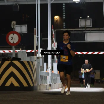 Runner Photo 7087857
