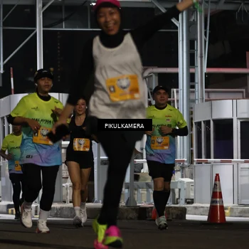 Runner Photo 7087858