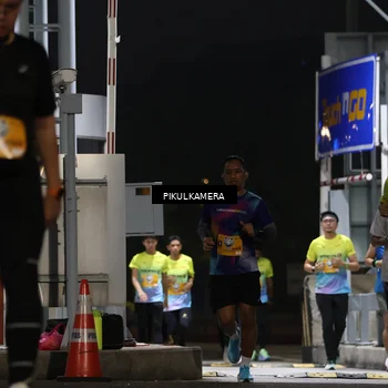 Runner Photo 7087893