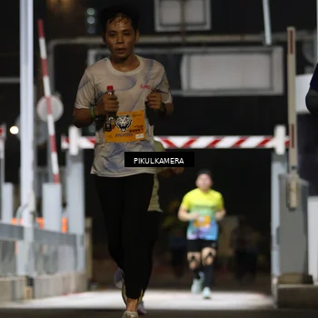 Runner Photo 7087896