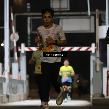 Runner Photo 7087897