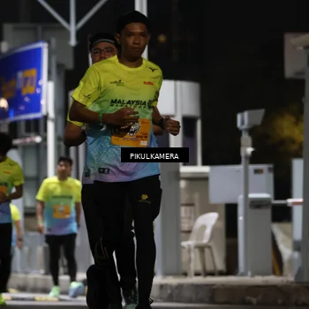 Runner Photo 7087908