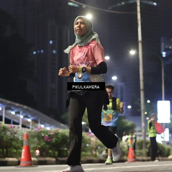Runner Photo 7087996