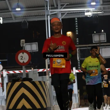 Runner Photo 7087997