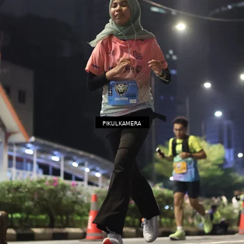 Runner Photo 7087998