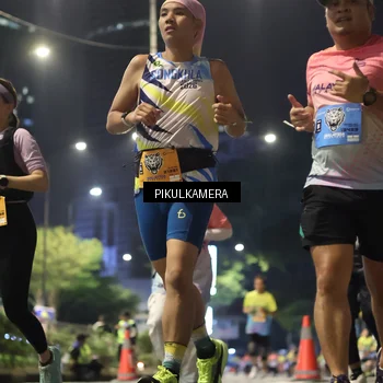 Runner Photo 7088003