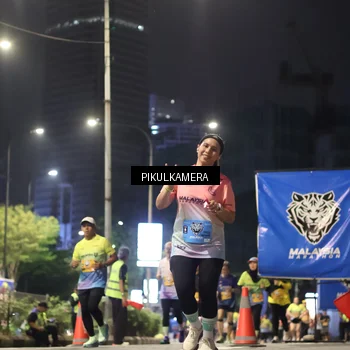 Runner Photo 7088072