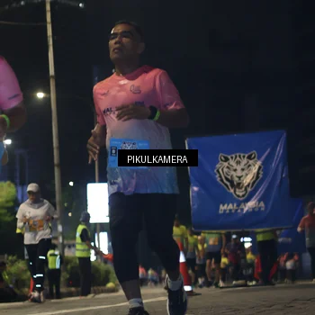 Runner Photo 7088112