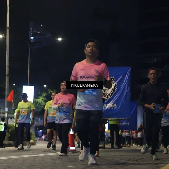 Runner Photo 7088116