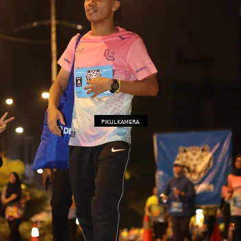 Runner Photo 7088467