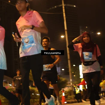 Runner Photo 7088545