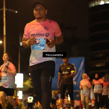 Runner Photo 7088752