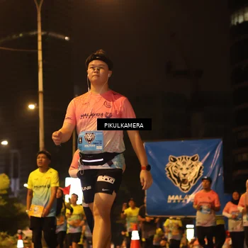 Runner Photo 7088815
