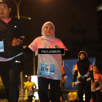 Runner Photo 7088871