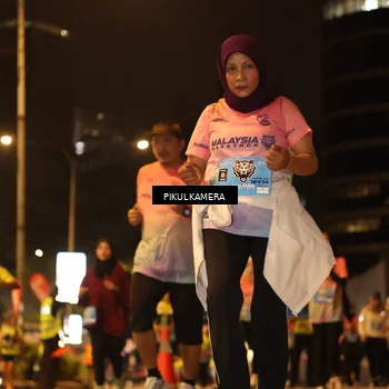 Runner Photo 7088913