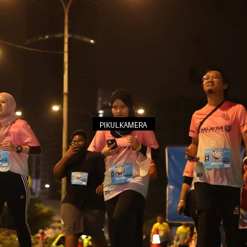 Runner Photo 7089353
