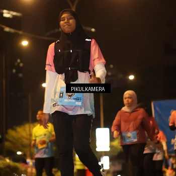 Runner Photo 7089371