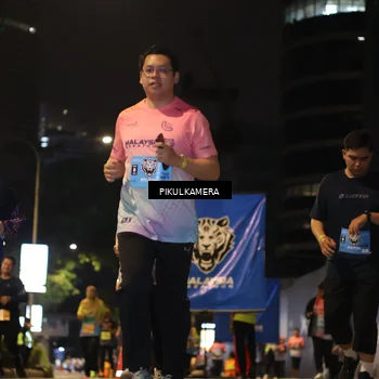 Runner Photo 7089615