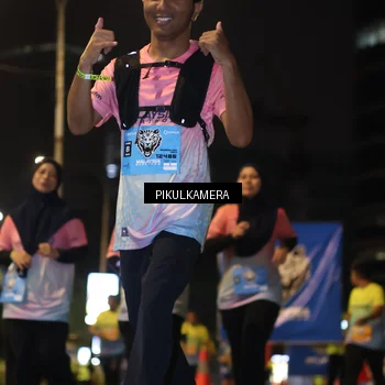 Runner Photo 7089898