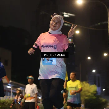 Runner Photo 7090328