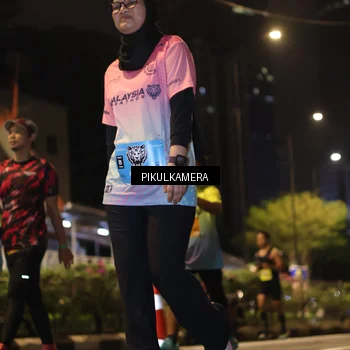 Runner Photo 7090400
