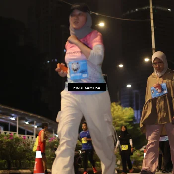 Runner Photo 7090412