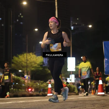 Runner Photo 7090548