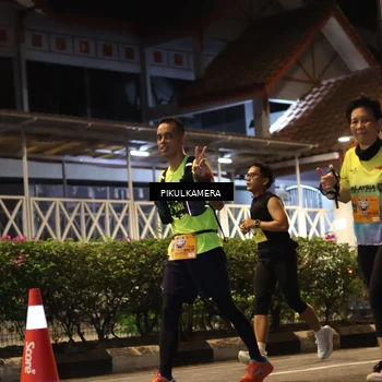 Runner Photo 7090673