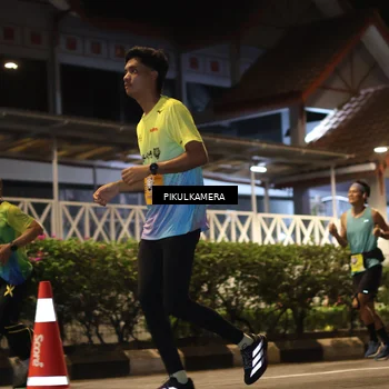 Runner Photo 7090743